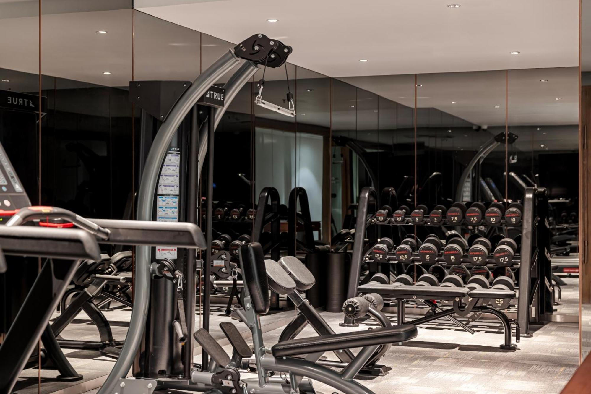 La Siesta Classic Hang Thung Ханой Екстер'єр фото The gym at The Dorchester